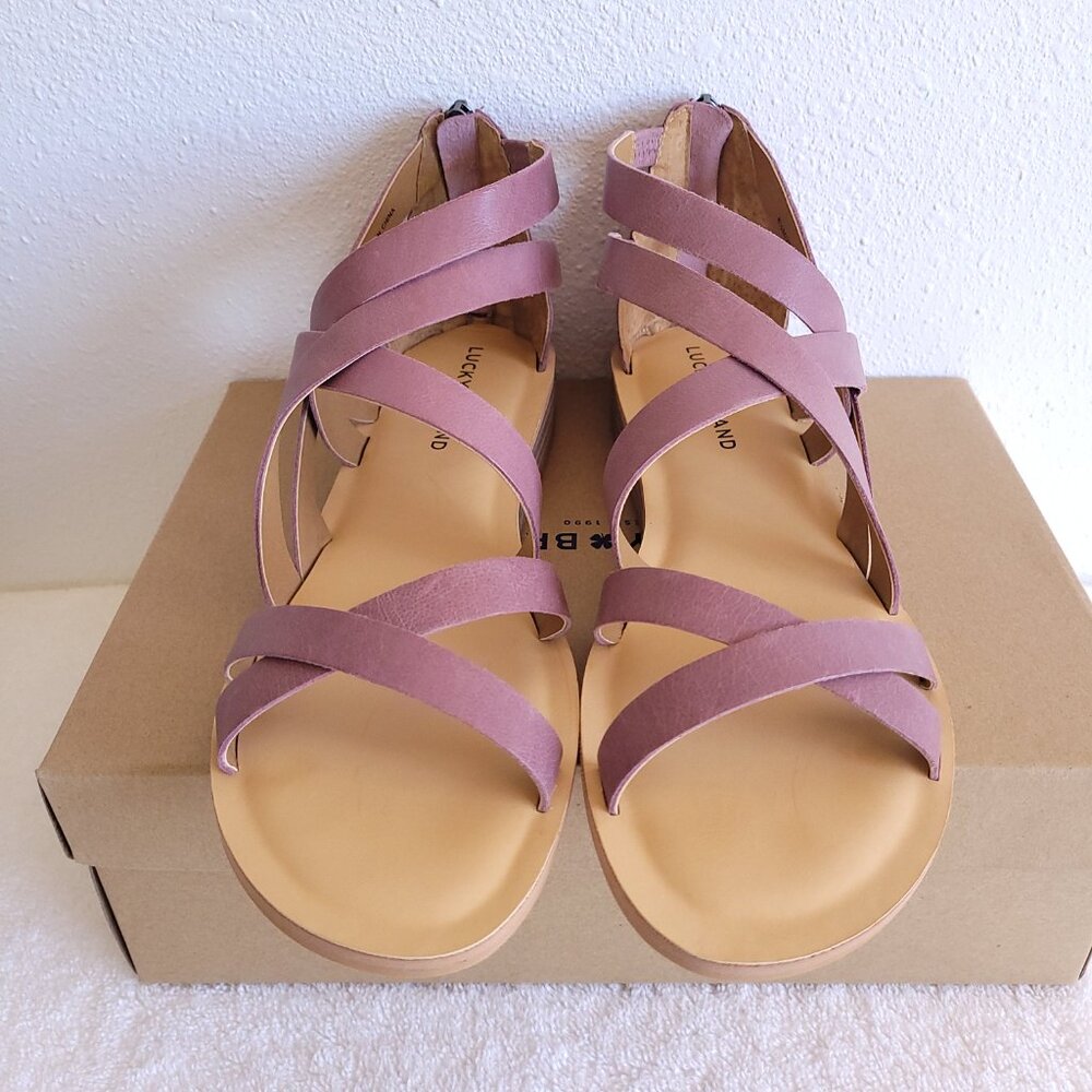 New Lucky Brand Women's "Helenka" leather sandal in amazing Mauve color - Picture 5 of 10